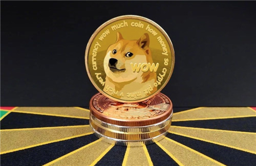 2025年比特币矿机实物图鉴：从家用小型机到大型矿场内部结构全解析